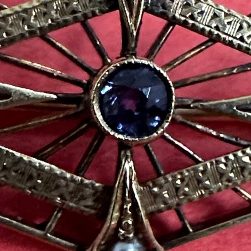 Vintage 14k real solid Gold and Blue Topaz Pearls Gem Brooch